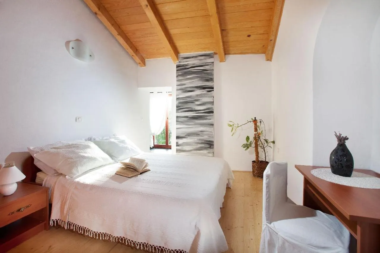 Villa Dina Sa Bazenom Marcana